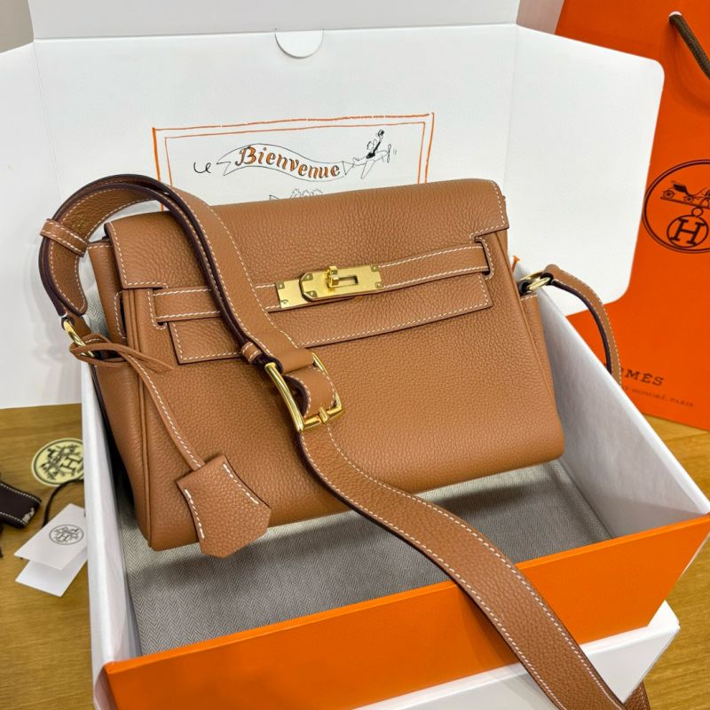 Hermes Kelly Messenger PM in Togo Leather-Brown